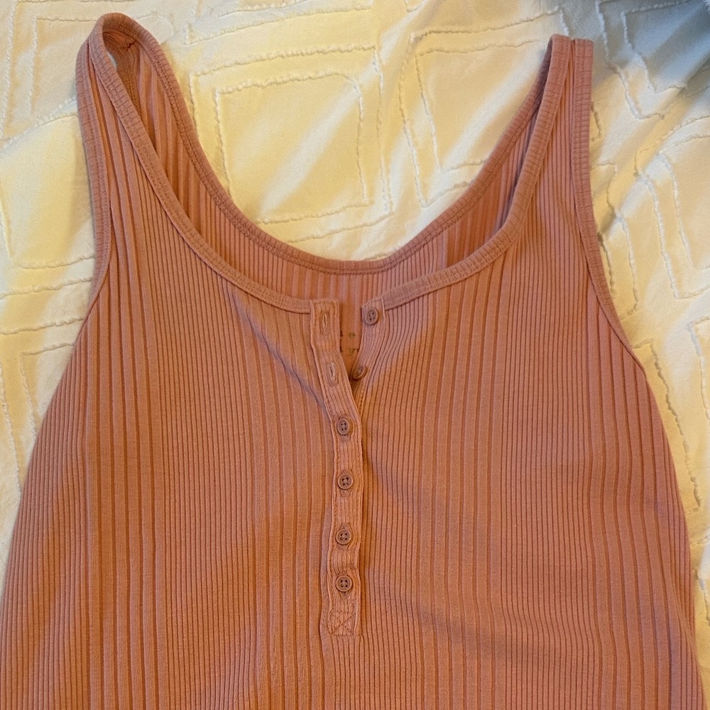 🌸 Universal Thread Light Pink Tank Top – Soft & Versatile